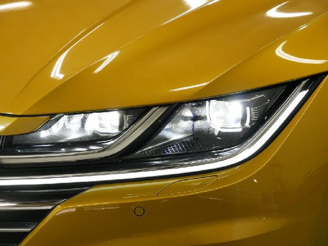 VolksWagen ARTEON 2018-03 12772-12