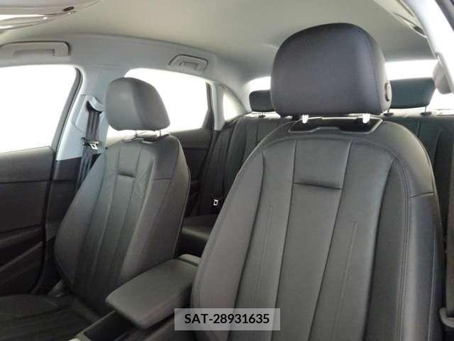 Audi A4 2021-11 260963-11