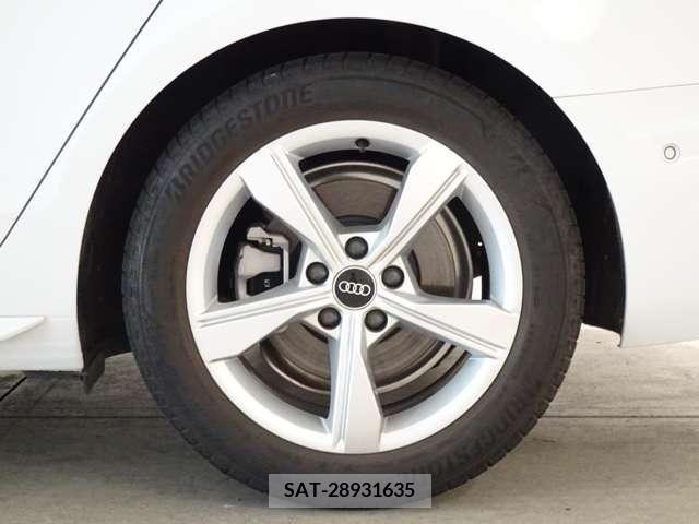 Audi A4 2021-11 260963-8