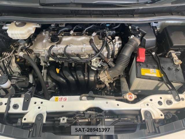 Toyota VOXY 2018-05 332293-19