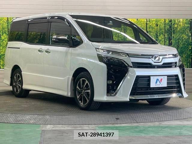 Toyota VOXY 2018-05 332293-16