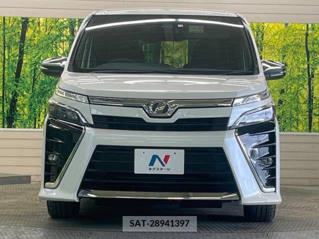 Toyota VOXY 2018-05 332293-14