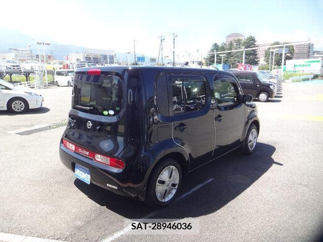 Nissan CUBE 2017-02 358402-1