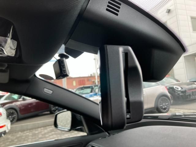 Bmw 2 SERIES 2021-01 11182-22