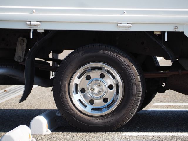 Isuzu ELF TRUCK 2010-02 12895-6