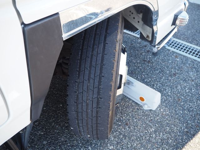 Isuzu ELF TRUCK 2010-02 12895-28