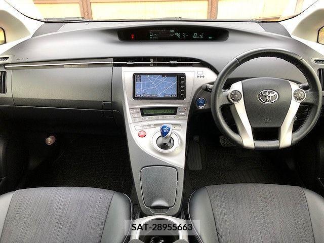 Toyota PRIUS 2015-03 282200-1