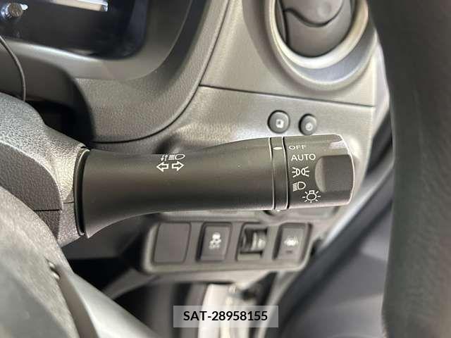 Nissan NOTE 2019-01 279902-15