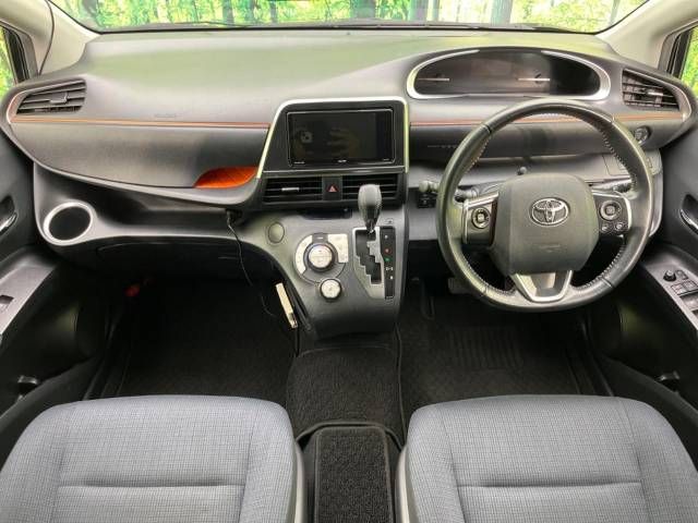 Toyota SIENTA 2017-02 14653-1