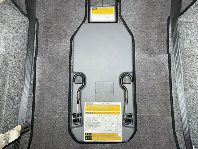 Toyota SIENTA 2011-10 26733-9