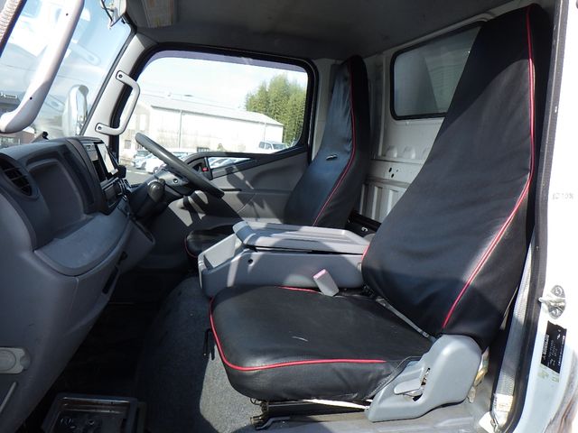 Mitsubishi CANTER 2013-04 26838-9