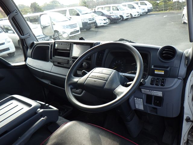 Mitsubishi CANTER 2013-04 26838-1