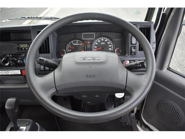 Isuzu ELF TRUCK 2018-11 12653-1