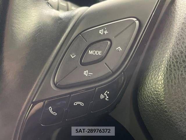Toyota C-HR 2017-11 389948-4