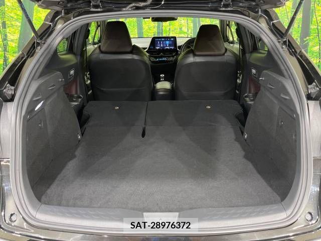 Toyota C-HR 2017-11 389948-11