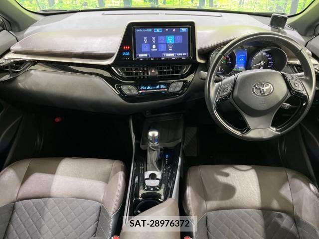 Toyota C-HR 2017-11 389948-1
