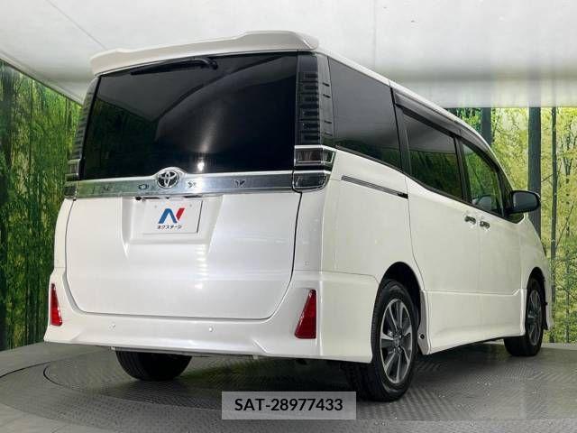 Toyota VOXY 2021-06 289005-18