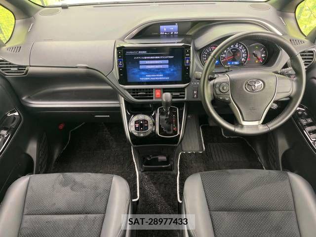 Toyota VOXY 2021-06 289005-1