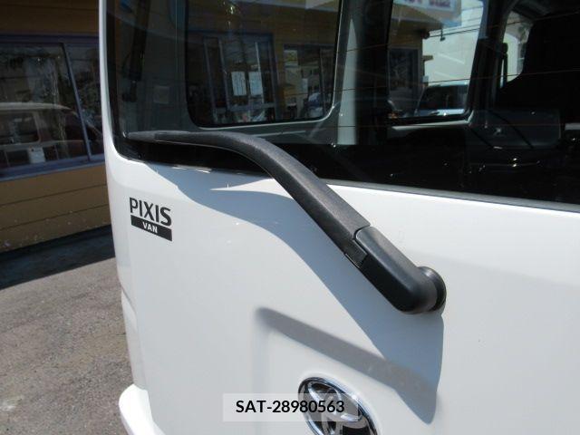 Toyota PIXIS VAN 2017-12 283405-12