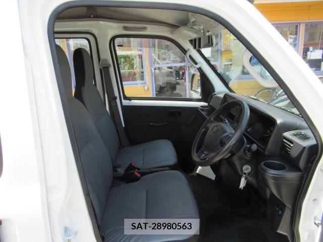 Toyota PIXIS VAN 2017-12 283405-13