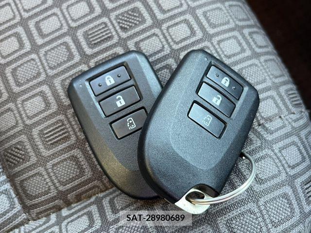 Toyota SPADE 2015-03 204922-8
