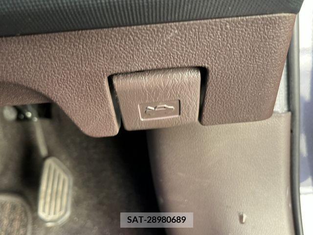 Toyota SPADE 2015-03 204922-14