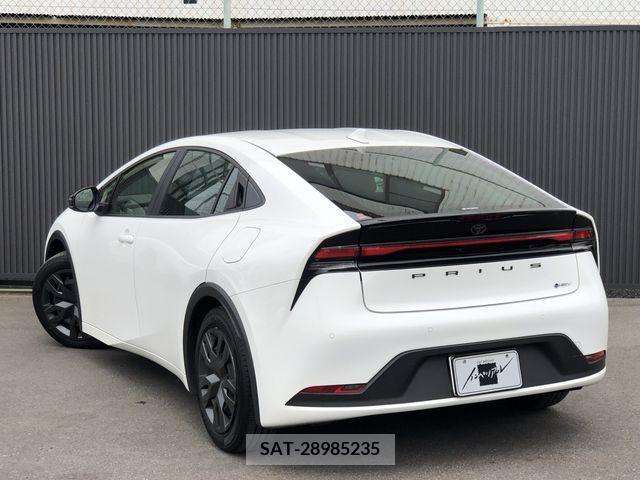 Toyota PRIUS 2023-05 283101-2