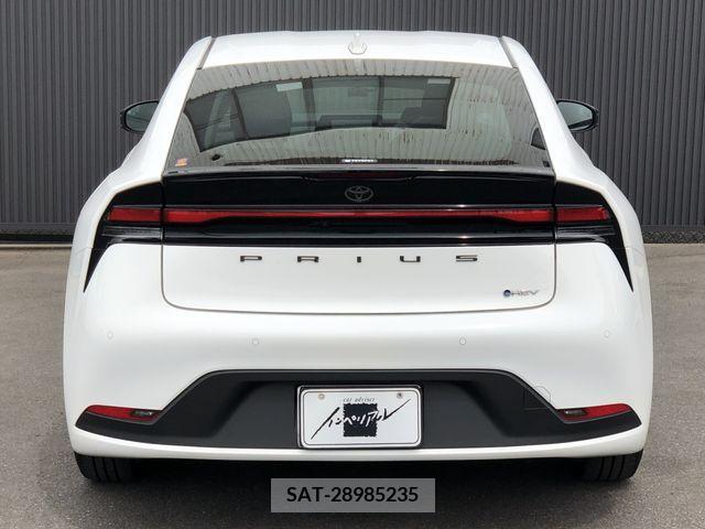 Toyota PRIUS 2023-05 283101-4