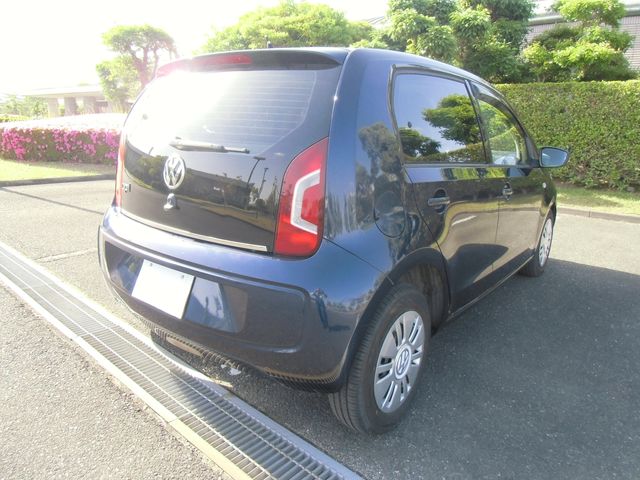 VolksWagen UP! 2013-03 2338-16