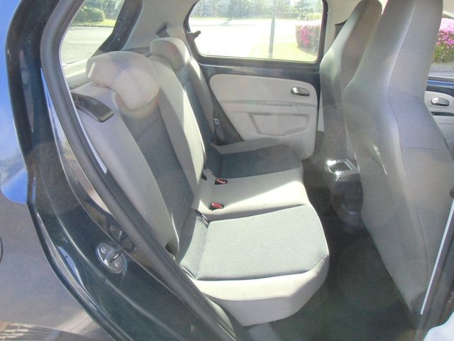 VolksWagen UP! 2013-03 2338-27