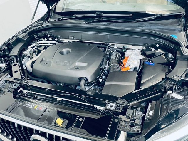 Volvo XC60 2021-09 196296-2