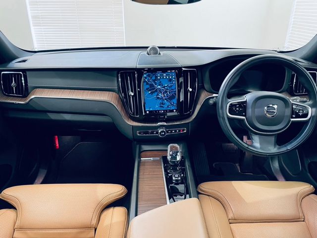 Volvo XC60 2021-09 196296-1