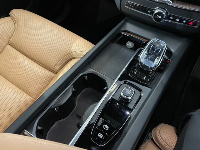 Volvo XC60 2021-09 196296-14