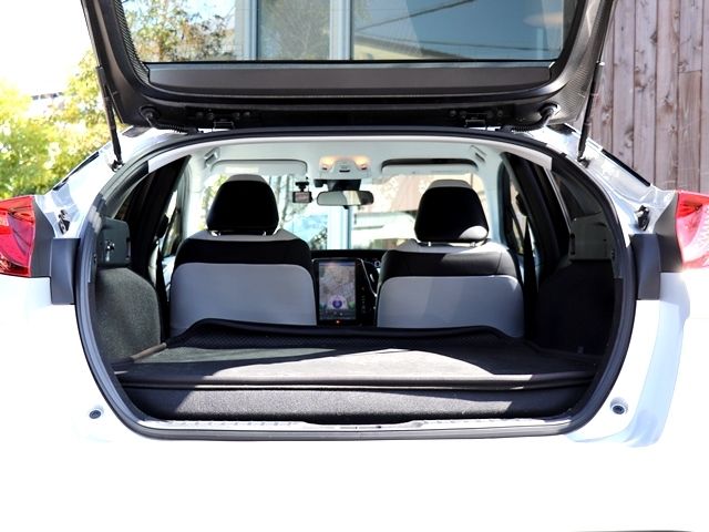 Toyota PRIUS PHV 2017-07 770-29