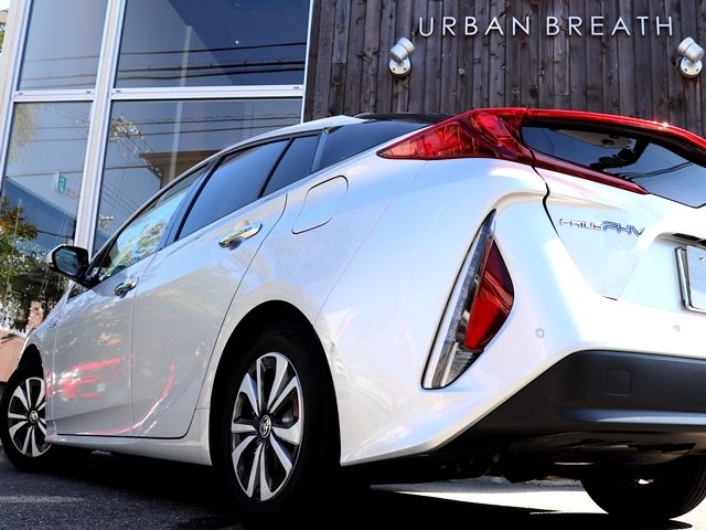 Toyota PRIUS PHV 2017-07 770-10