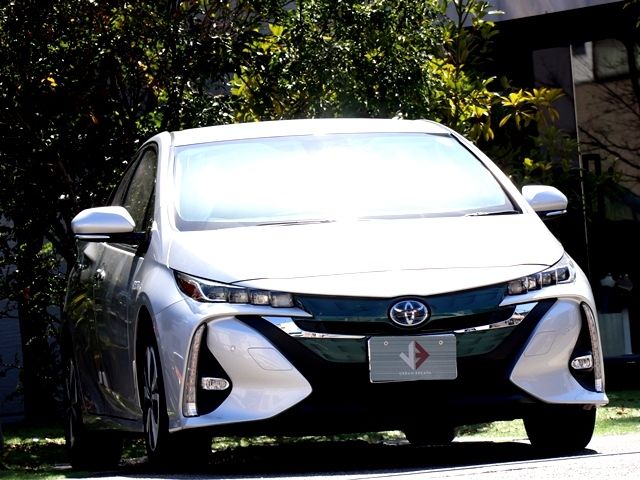 Toyota PRIUS PHV 2017-07 770-6