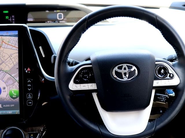 Toyota PRIUS PHV 2017-07 770-22