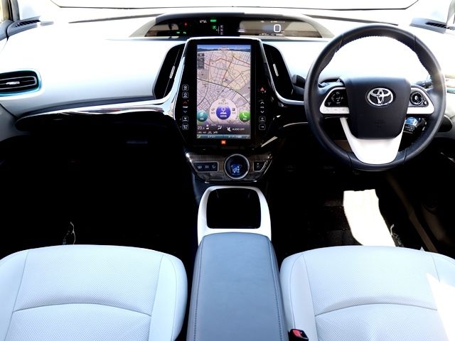 Toyota PRIUS PHV 2017-07 770-1