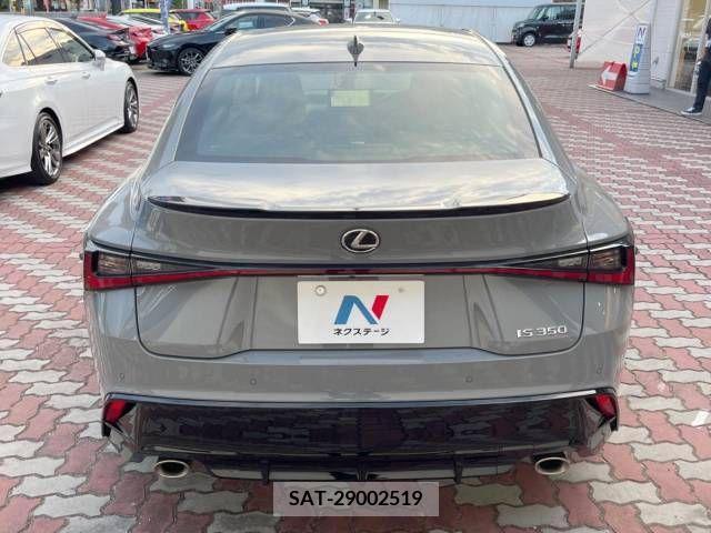 Lexus IS 2023-08 354226-15