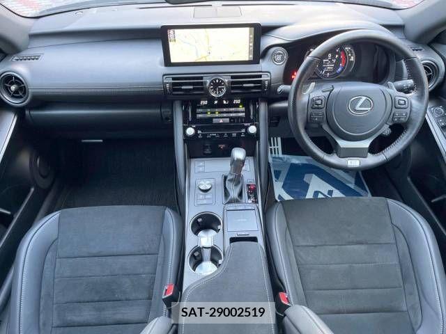 Lexus IS 2023-08 354226-1