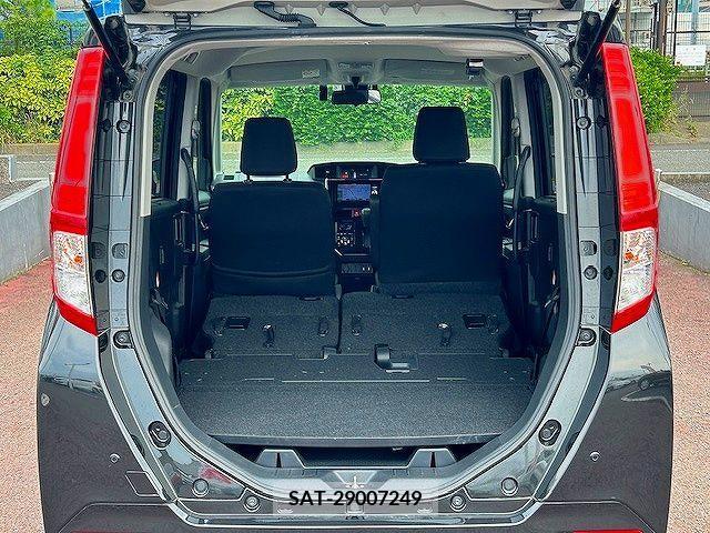 Toyota ROOMY 2018-06 329765-21