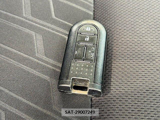 Toyota ROOMY 2018-06 329765-4