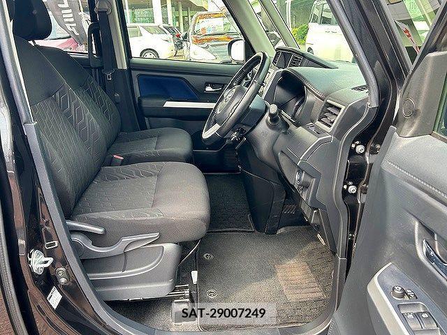 Toyota ROOMY 2018-06 329765-3
