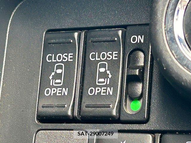 Toyota ROOMY 2018-06 329765-17