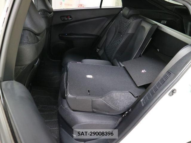 Toyota PRIUS PHV 2017-05 377317-13