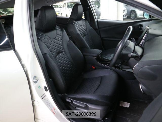 Toyota PRIUS PHV 2017-05 377317-11