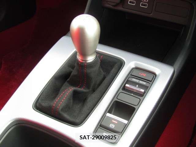 Honda CIVIC 2024-03 357925-12