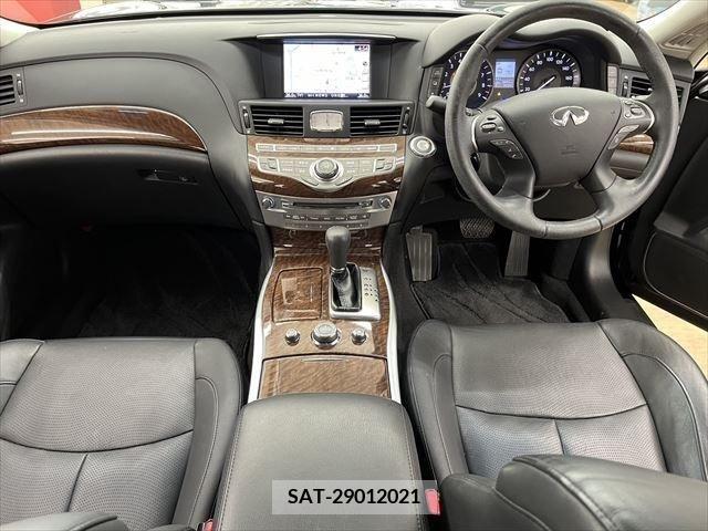 Nissan FUGA 2015-04 215617-18