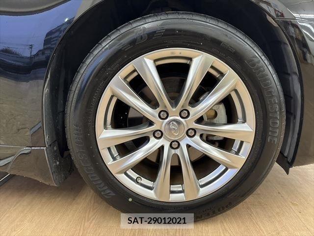 Nissan FUGA 2015-04 215617-14