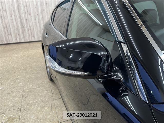 Nissan FUGA 2015-04 215617-13